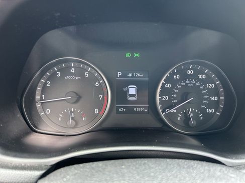 Used 2019 Hyundai Elantra GT image 11