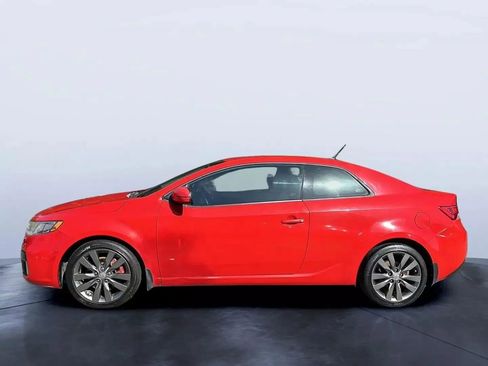 Used 2011 Kia Forte Koup SX image 2