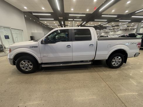 Used 2014 Ford F150 Lariat w/ Lariat Chrome Package image 5
