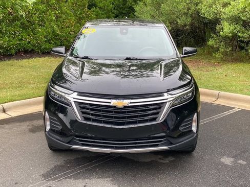 Used 2022 Chevrolet Equinox LT AWD/4WD image 2