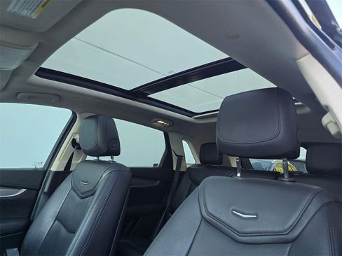 Used 2018 Cadillac XT5 Luxury w/ Driver Awareness Package image 22