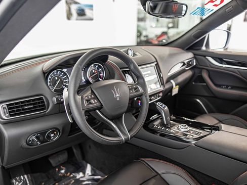 Used 2024 Maserati Levante Modena Ultima image 20