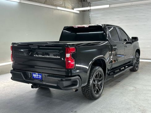 Used 2022 Chevrolet Silverado 1500 Custom AWD/4WD image 8