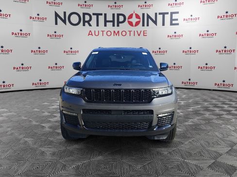 New 2025 Jeep Grand Cherokee L Limited w/ Black Appearance Package image 9
