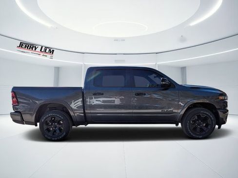 New 2026 RAM 1500 4x4 Crew Cab image 2