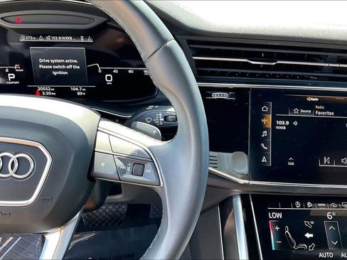 Certified 2023 Audi Q8 Premium AWD/4WD image 25