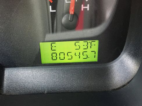 Used 2006 Ford F150 XLT image 24