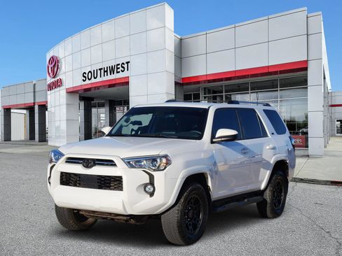 Used 2023 Toyota 4Runner SR5 image 2