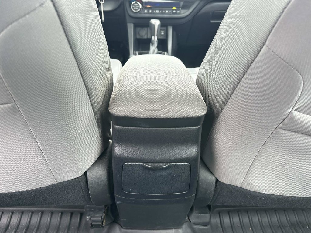 Used 2015 Toyota Corolla LE FWD image 14
