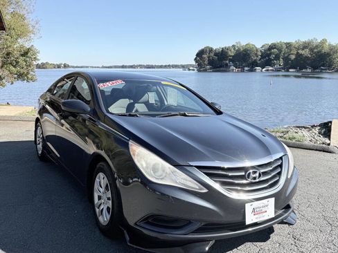 Used 2011 Hyundai Sonata GLS image 3