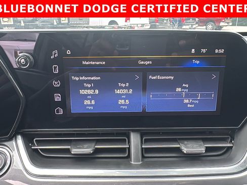 Used 2025 Chevrolet Trax ACTIV w/ Sunroof Package image 18