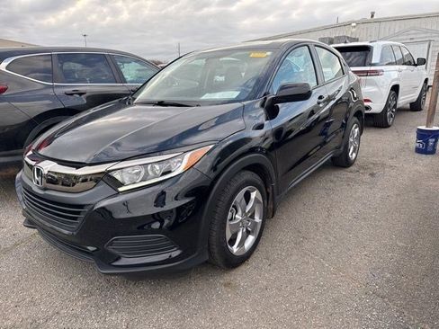 Used 2019 Honda HR-V LX image 4