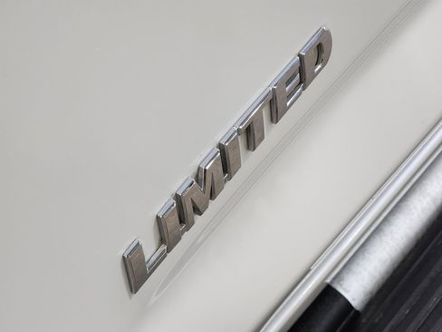 Used 2007 Toyota RAV4 Limited image 26