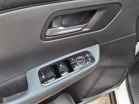 New 2026 Nissan Leaf SV+ image 13