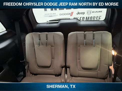 Used 2019 Ford Explorer XLT w/ Equipment Group 202A FWD image 9