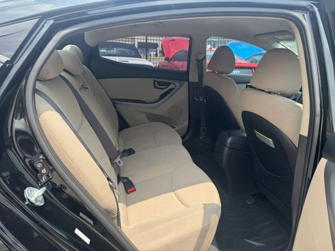 Used 2016 Hyundai Elantra SE FWD image 18