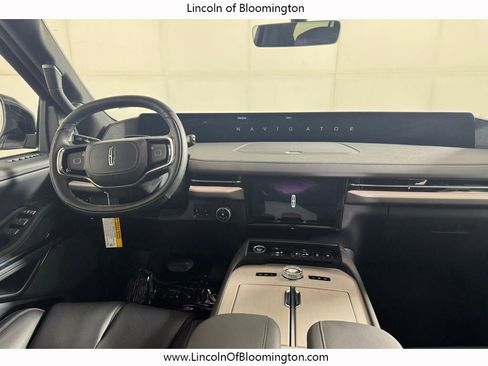 New 2026 Lincoln Navigator L Reserve AWD/4WD image 23