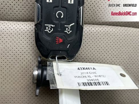 Used 2018 GMC Yukon XL Denali image 18