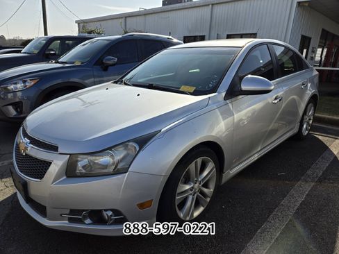 Used 2014 Chevrolet Cruze LTZ w/ RS Package image 9