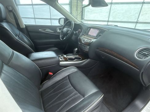 Used 2017 INFINITI QX60 Luxe w/ Deluxe Technology Package image 16