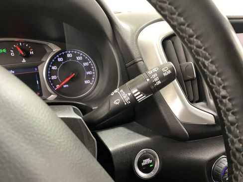 Used 2023 GMC Terrain SLT image 23