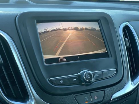 Certified 2024 Chevrolet Equinox LT FWD image 12