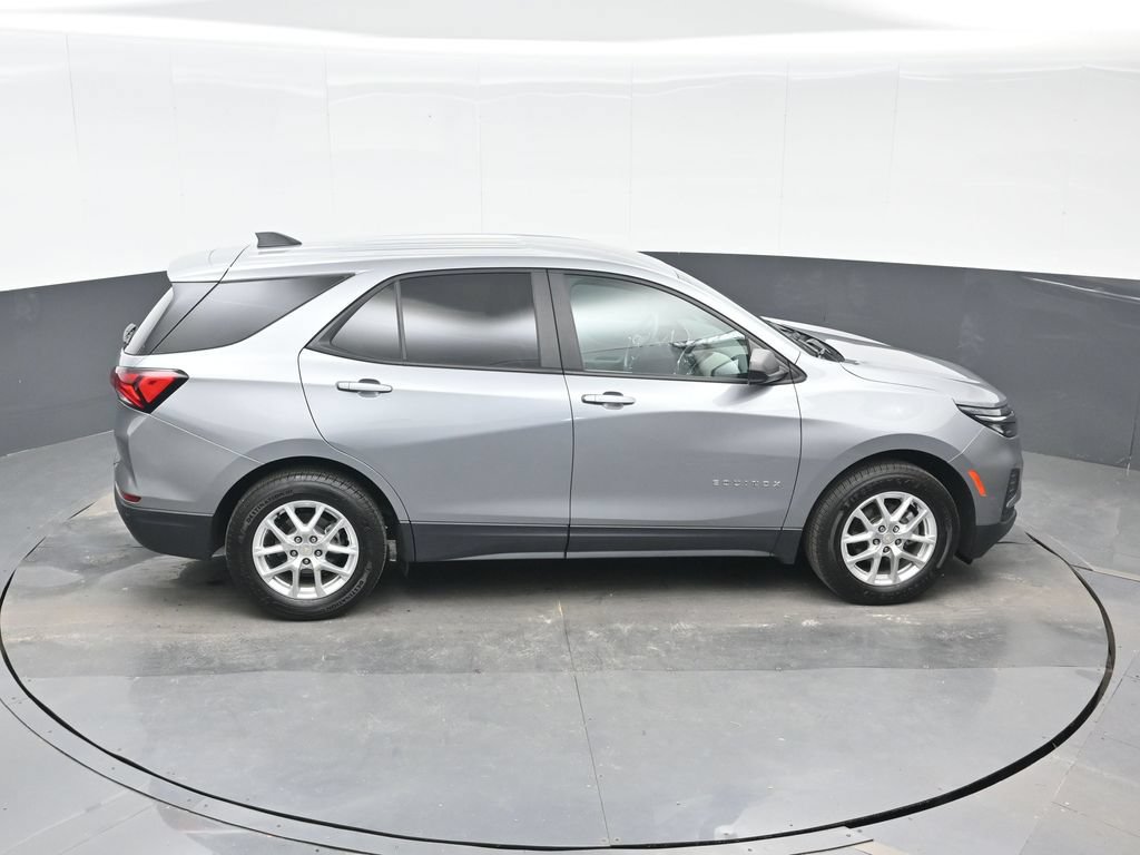 Used 2023 Chevrolet Equinox LS FWD image 31