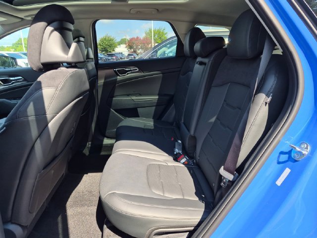 New 2026 Kia Sportage SX FWD image 23