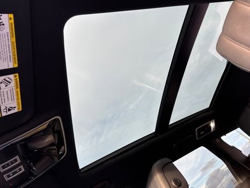 Used 2021 Land Rover Range Rover Sport HSE Dynamic image 22