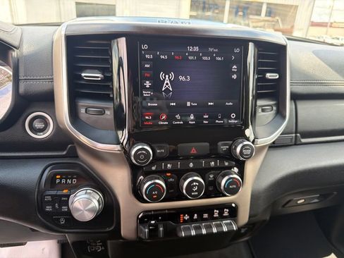 Used 2021 RAM 1500 Laramie AWD/4WD image 38
