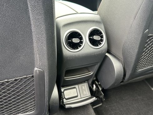 Certified 2025 Mercedes-Benz GLB 250 image 25