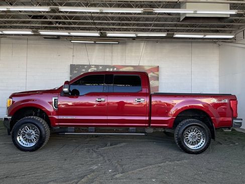 Used 2017 Ford F350 Lariat w/ Lariat Ultimate Package image 2