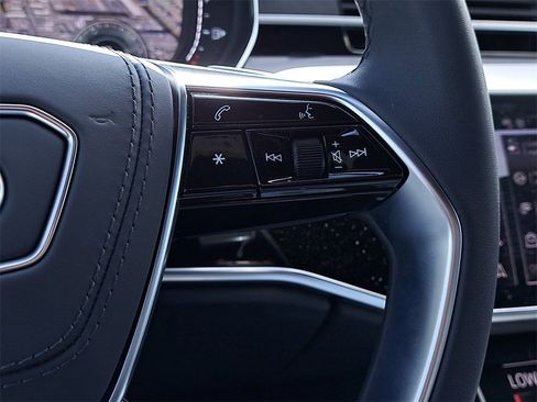 New 2025 Audi A8 L 3.0T image 10