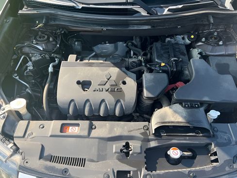 Used 2019 Mitsubishi Outlander SEL AWD/4WD image 10