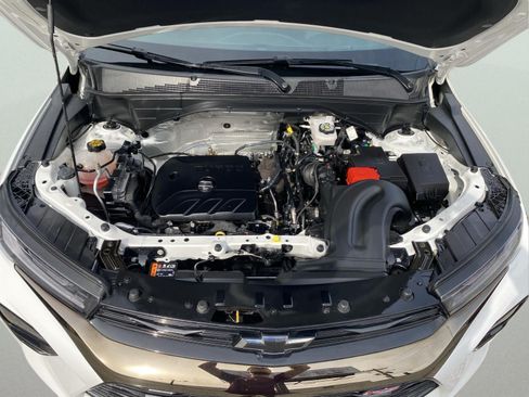 Certified 2023 Chevrolet TrailBlazer RS w/ Technology Package AWD/4WD image 38