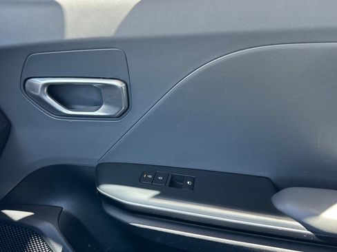 Used 2025 Kia K4 FWD image 21
