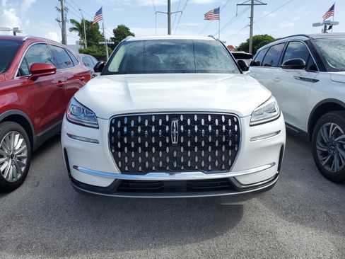 Certified 2023 Lincoln Corsair Reserve image 2