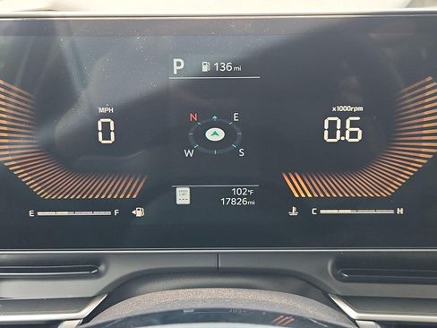 Used 2025 Kia Carnival FWD image 12