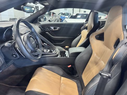 Used 2016 Jaguar F-TYPE R image 25