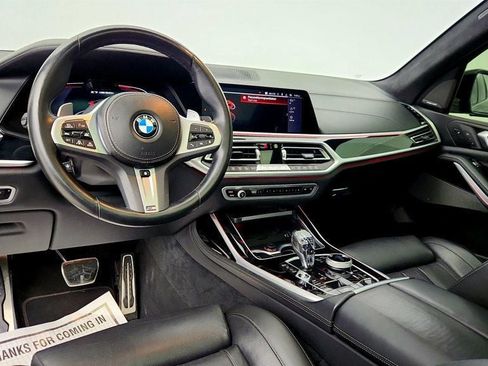 Used 2022 BMW X7 M50i image 13