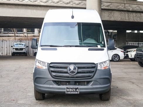 New 2024 Mercedes-Benz eSprinter 170 Cargo image 2