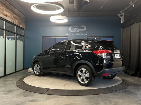 Used 2021 Honda HR-V LX image 5