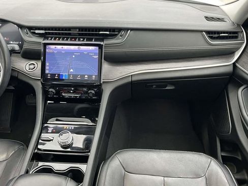 Used 2022 Jeep Grand Cherokee L Limited w/ MOPAR Finishing Package image 20