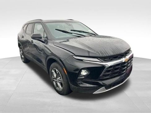 Certified 2024 Chevrolet Blazer LT w/ Convenience Package FWD image 4