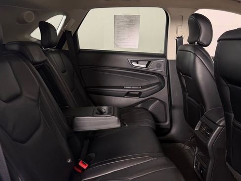 Used 2019 Ford Edge Titanium w/ Cold Weather Package AWD/4WD image 33