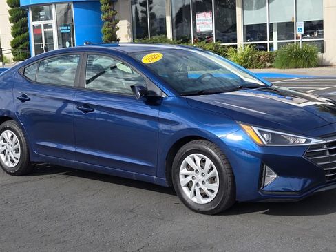 Used 2020 Hyundai Elantra SE FWD image 1