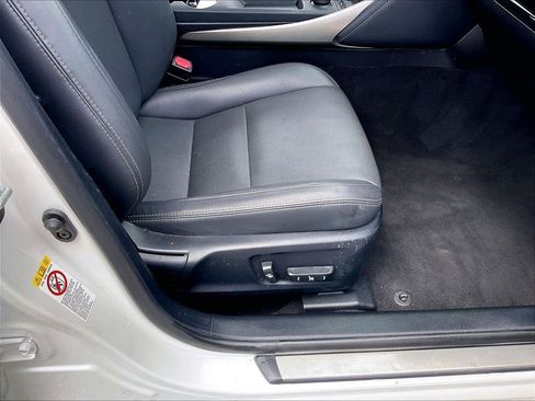 Used 2017 Lexus IS 200t w/ Premium Package RWD image 36