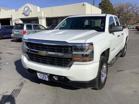 Used 2017 Chevrolet Silverado 1500 W/T w/ Trailering Package image 3
