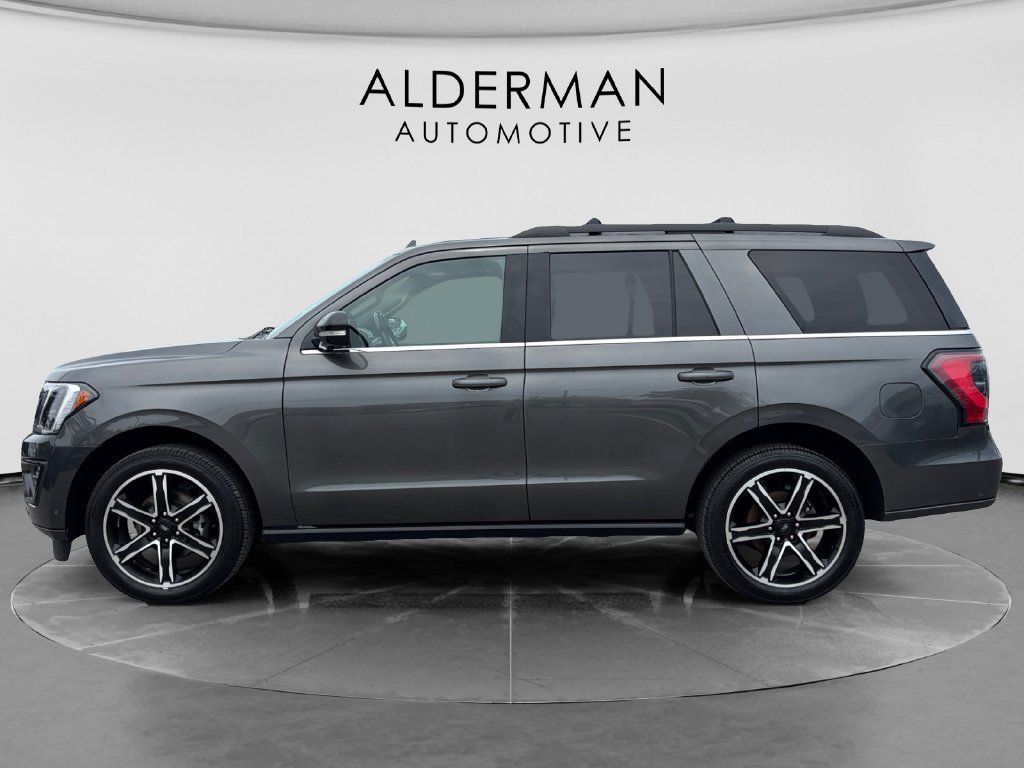 Used 2021 Ford Expedition Limited AWD/4WD image 2