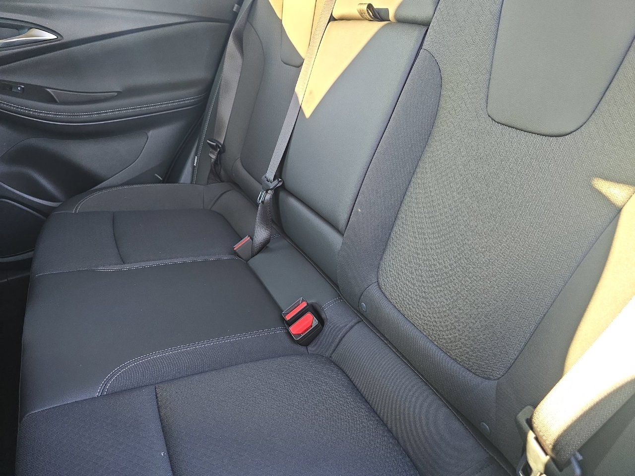 Certified 2024 Buick Encore GX Preferred w/ Comfort Package FWD image 25